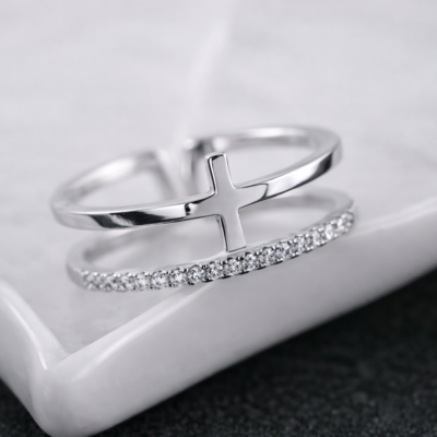 Anillo de cruz de plata "Soft Cross"